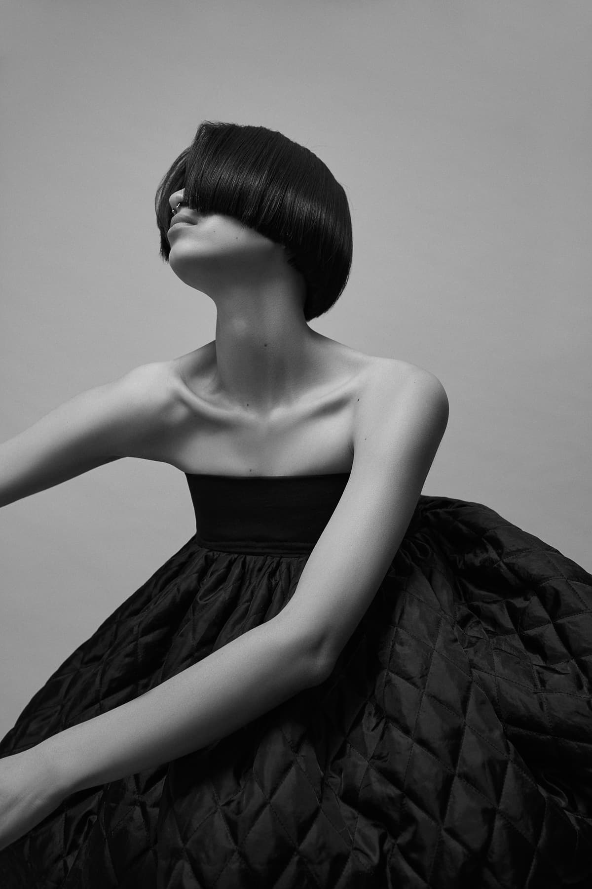 https://pub-70f6d7278b9b476c8c8be0bd31eee26f.r2.dev/1757607281772-2z0kk3mrbmj-2-VOGUE.jpg